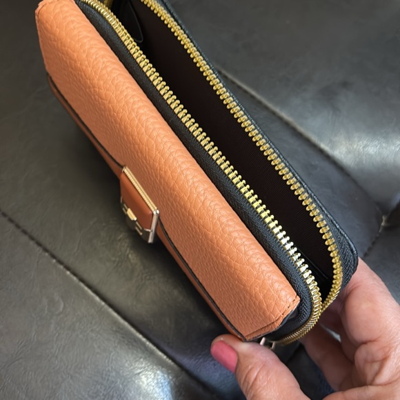 Wallet - Picture 8 of 8